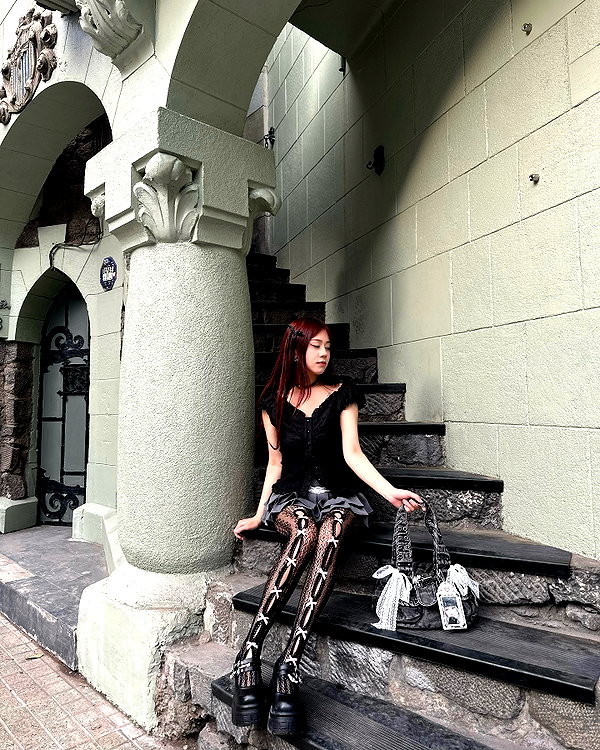 is2tian instagram image archive image
