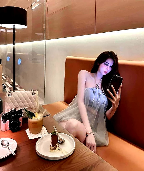 lyhythuedoxinh instagram image archive image