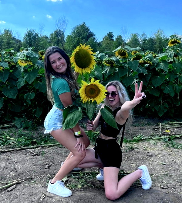 megann_eliizabeth instagram image archive image