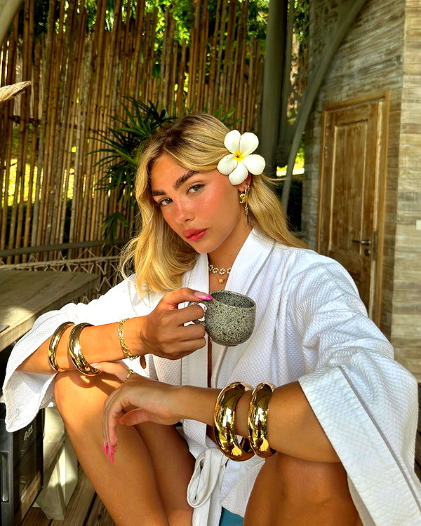 maya.keyy instagram image archive image