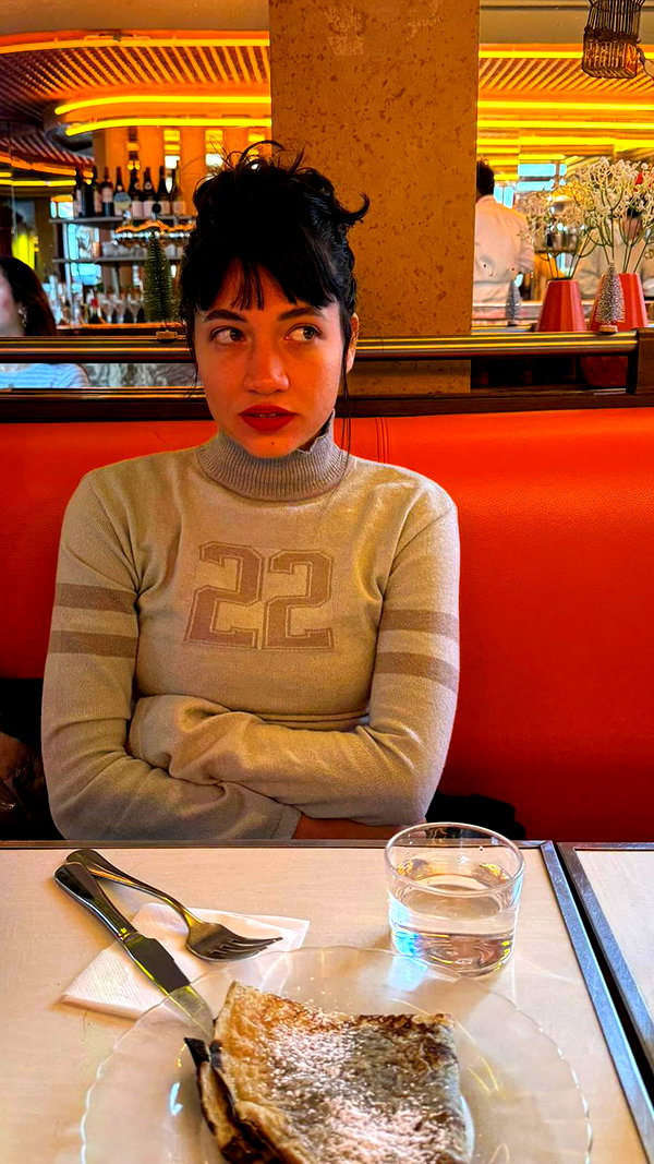 romi_henenson instagram image archive image