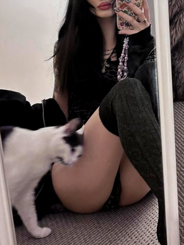 goawayapologygrl instagram image archive image