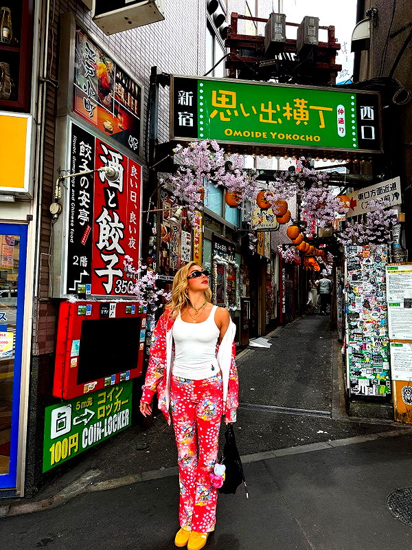maya.keyy instagram image archive image