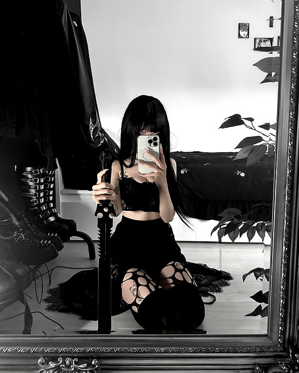 _lia.moon archive image