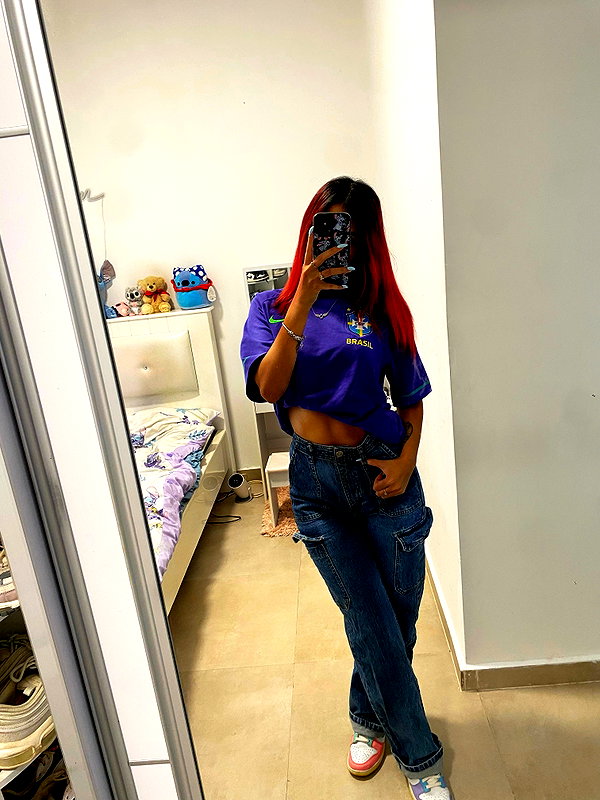 shanidahan7 instagram image archive image