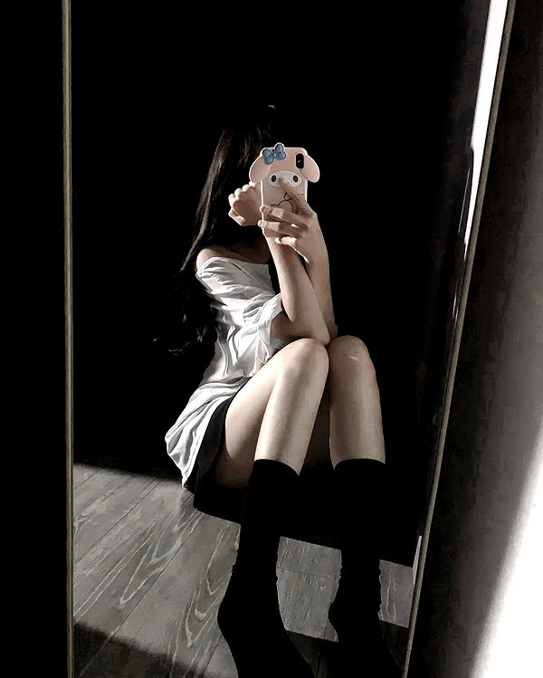milkyzz_00 instagram image archive image