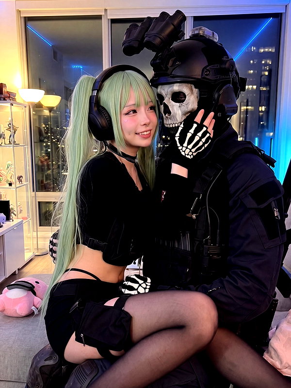 waifufaee instagram image archive image