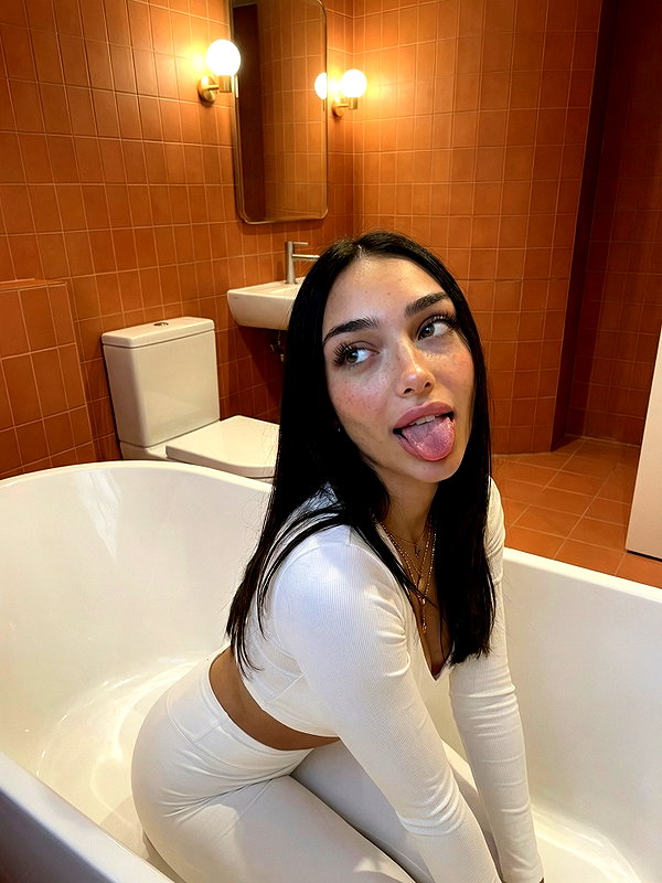 nadiabennt instagram image archive image