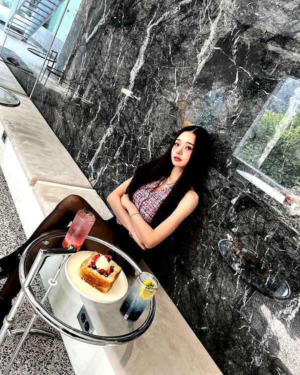 dear.zia instagram image archive image