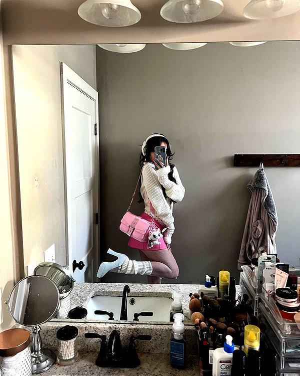 beebeeasmr18 instagram image archive image