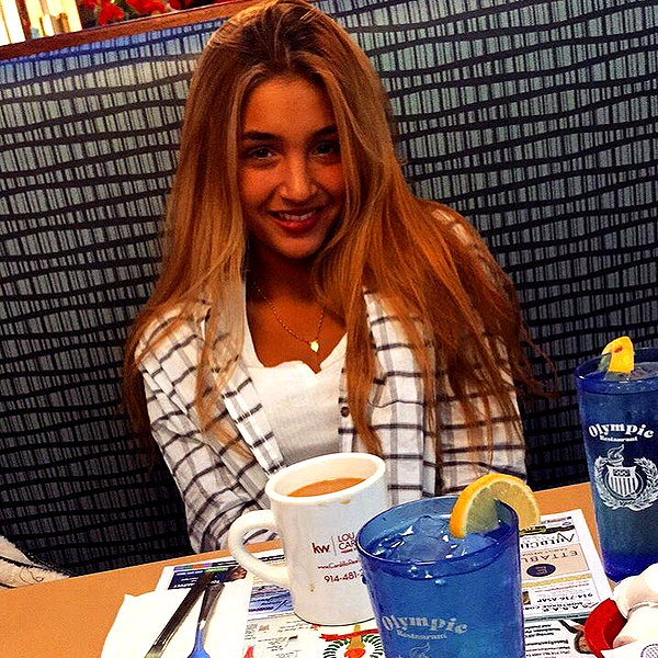 daniellebarnaa archive image
