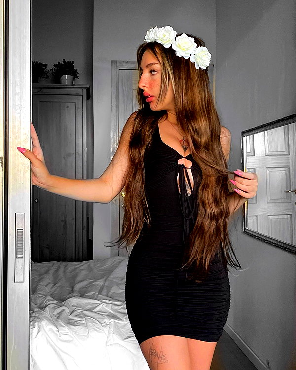 karin_orhov instagram image archive image