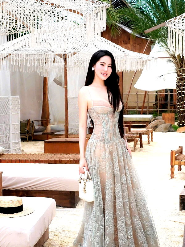 lyhythuedoxinh instagram image archive image