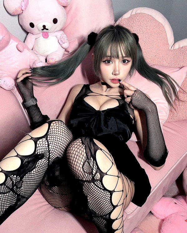 idlesann instagram image archive image