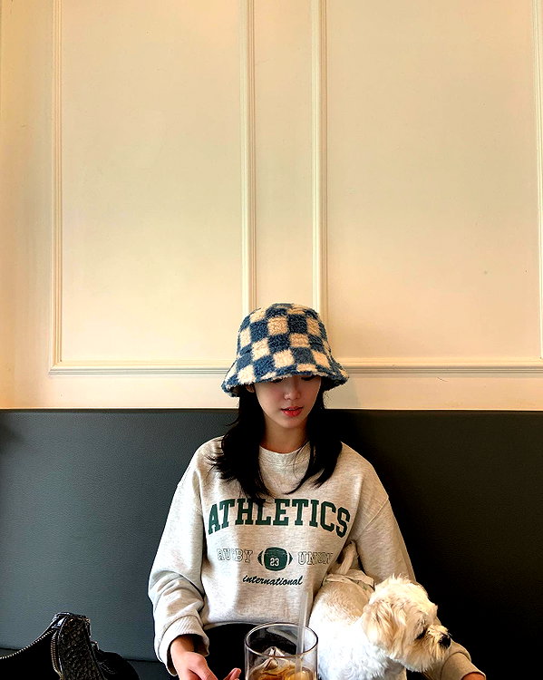 hyeweon__ instagram image archive image
