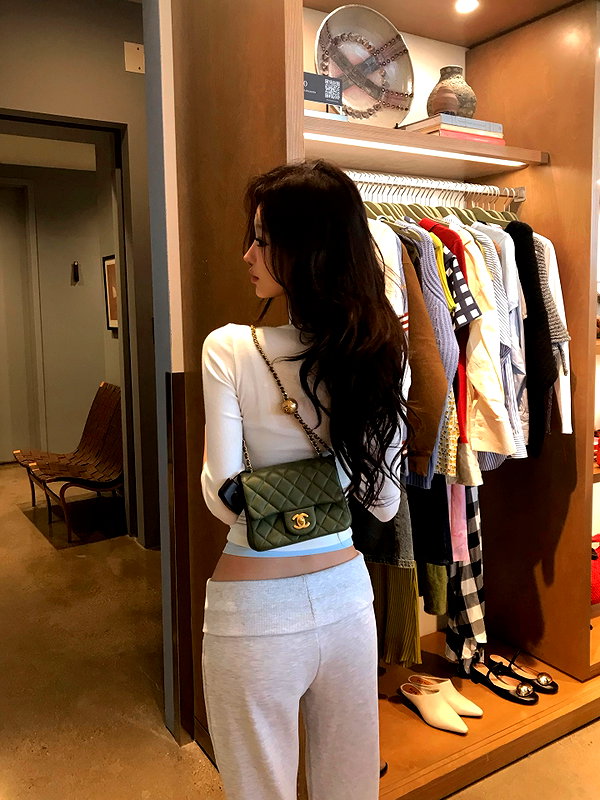 daxbin instagram image archive image