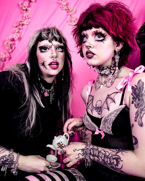 yeahimcaroline instagram image archive image