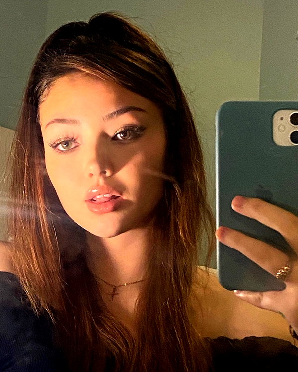 baddiesessence instagram image archive image