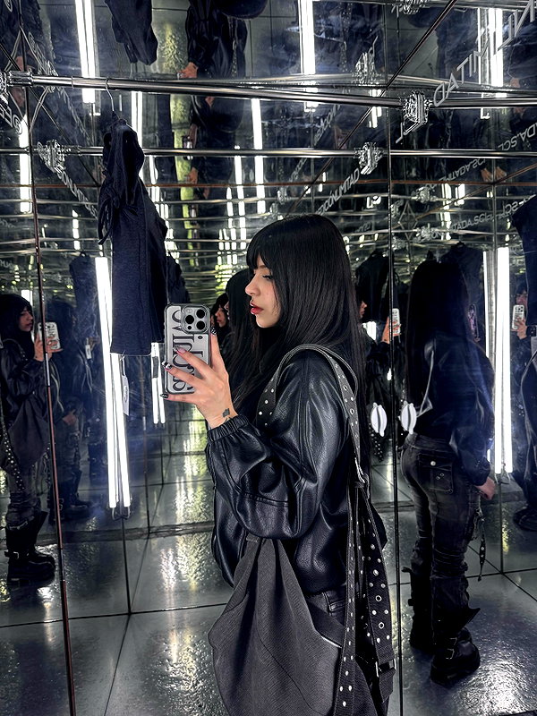 connie.01j instagram image archive image