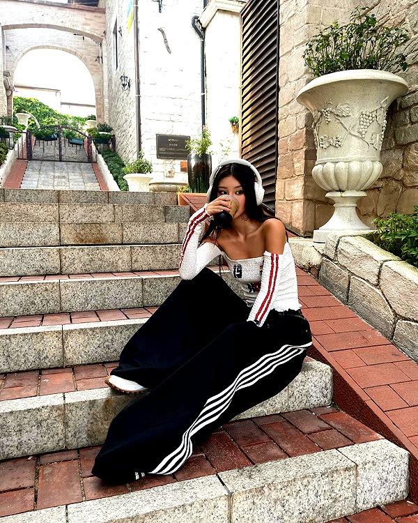 ll.lu1s instagram image archive image