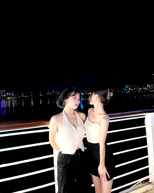52._.0921 instagram image archive image