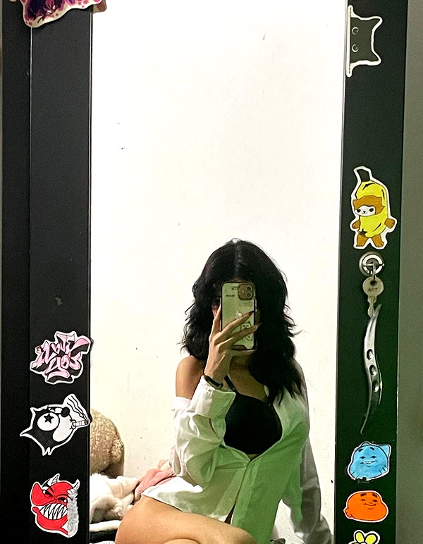 shevaal_x instagram image archive image
