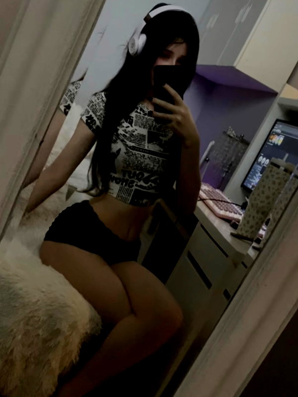 emeurie instagram image archive image