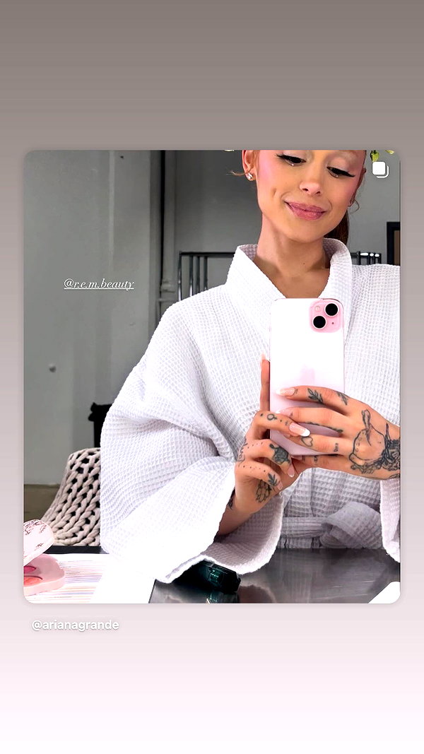 arianagrande instagram image archive image