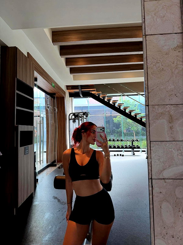 nicollefigueroaa instagram image archive image