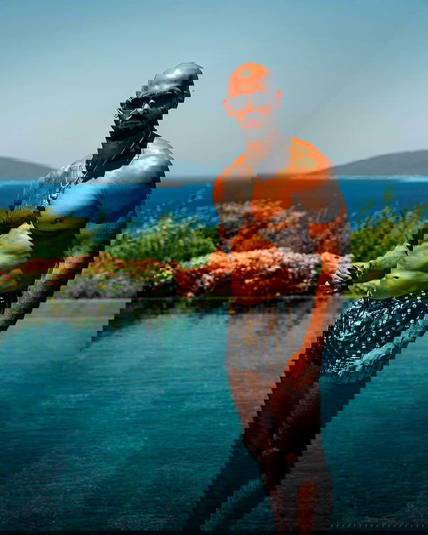 tateauraa tateauraa archive image