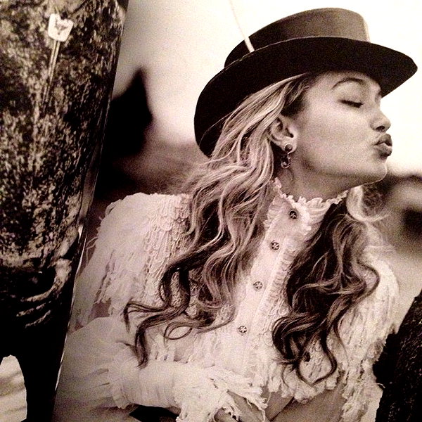 gigihadid instagram image archive image