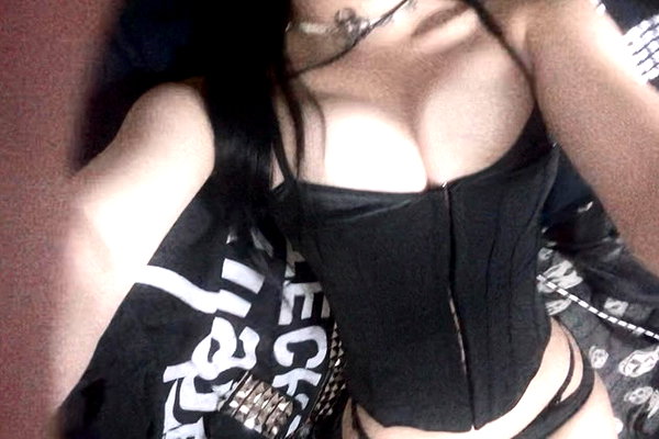 9unxx7 instagram image archive image