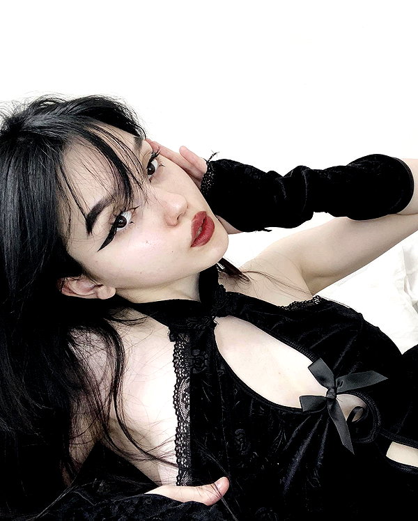 glowmoonshorty instagram image archive image