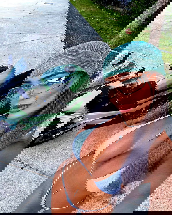 itshayleydavies itshayleydavies archive image