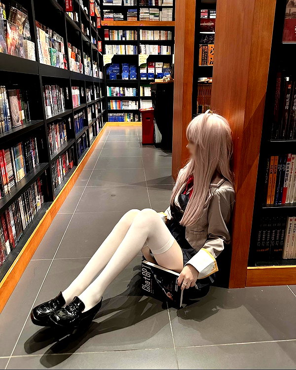gallery_cosplayer instagram image archive image