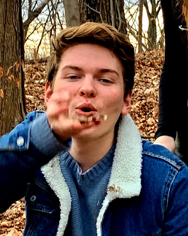 sadiesink_ instagram image archive image