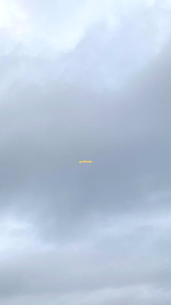 arianagrande instagram image archive image