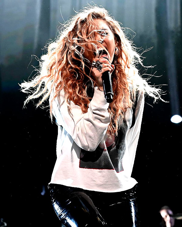 mileycyrus instagram image archive image