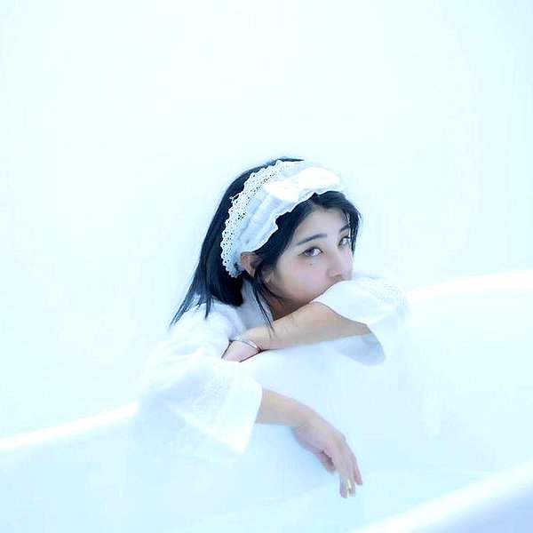 ro_bbin123 instagram image archive image