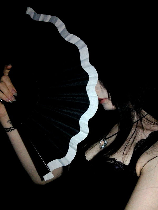 Archived image from @tribalnel on Instagram