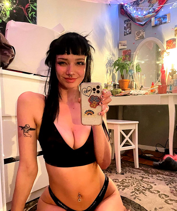 kaitfuckinglyn instagram image archive image