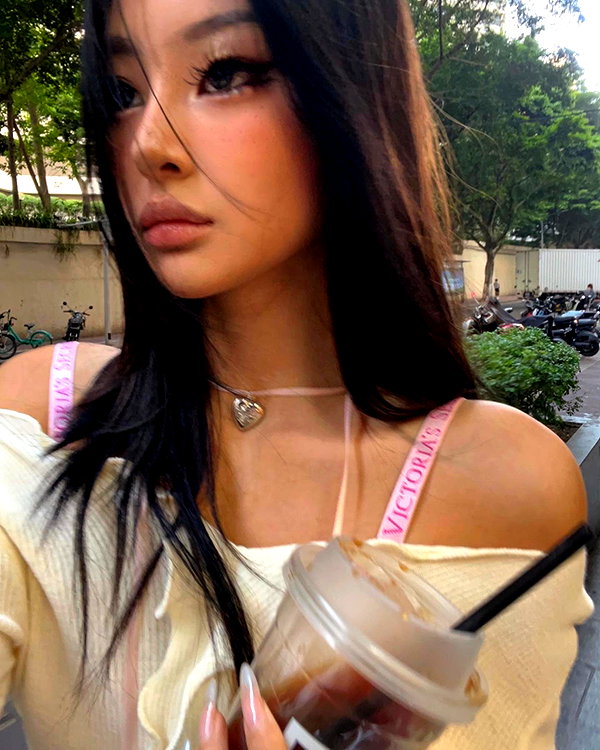 ll.lu1s instagram image archive image