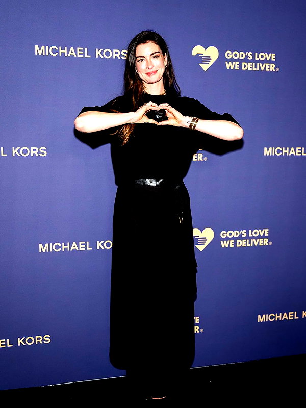 annehathaway instagram image archive image