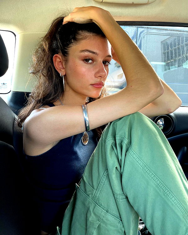 reneeebeller instagram image archive image