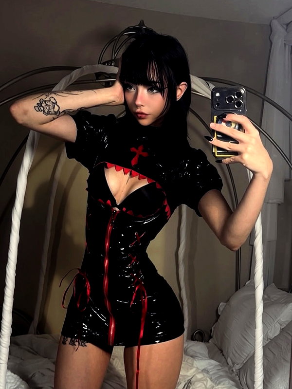 Archived image from @deadangelfiles on Instagram