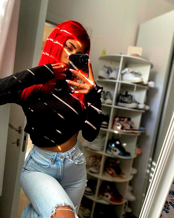 shanidahan7 instagram image archive image