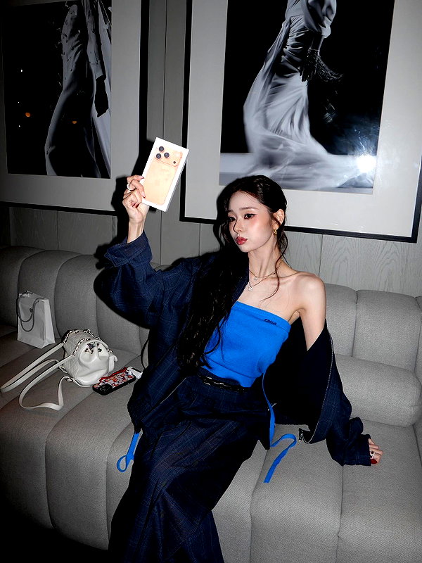 dear.zia instagram image archive image