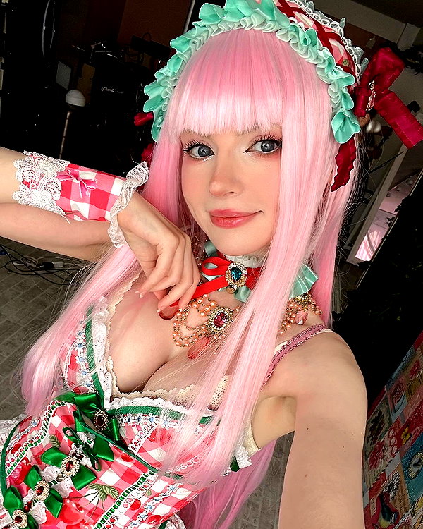 peachmilky_ instagram image archive image