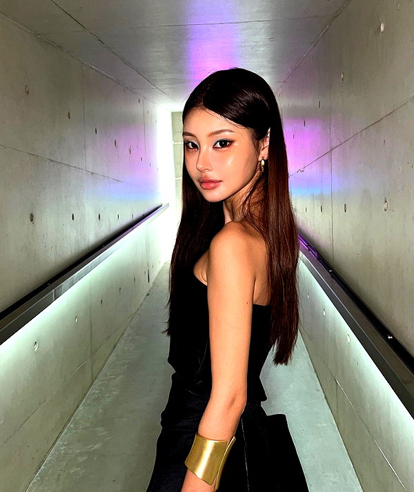 ll.lu1s instagram image archive image