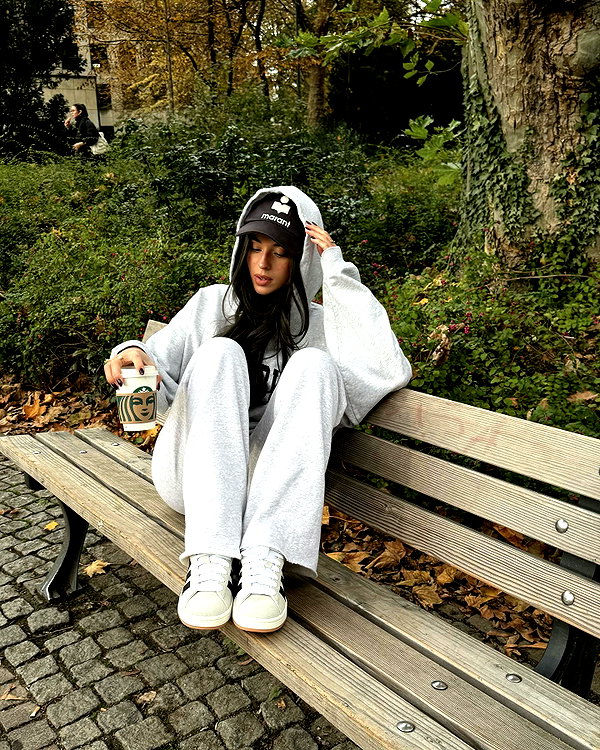 zoeliss instagram image archive image